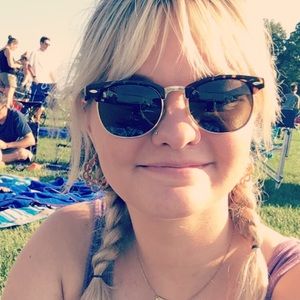 Meet your Posher, Harley